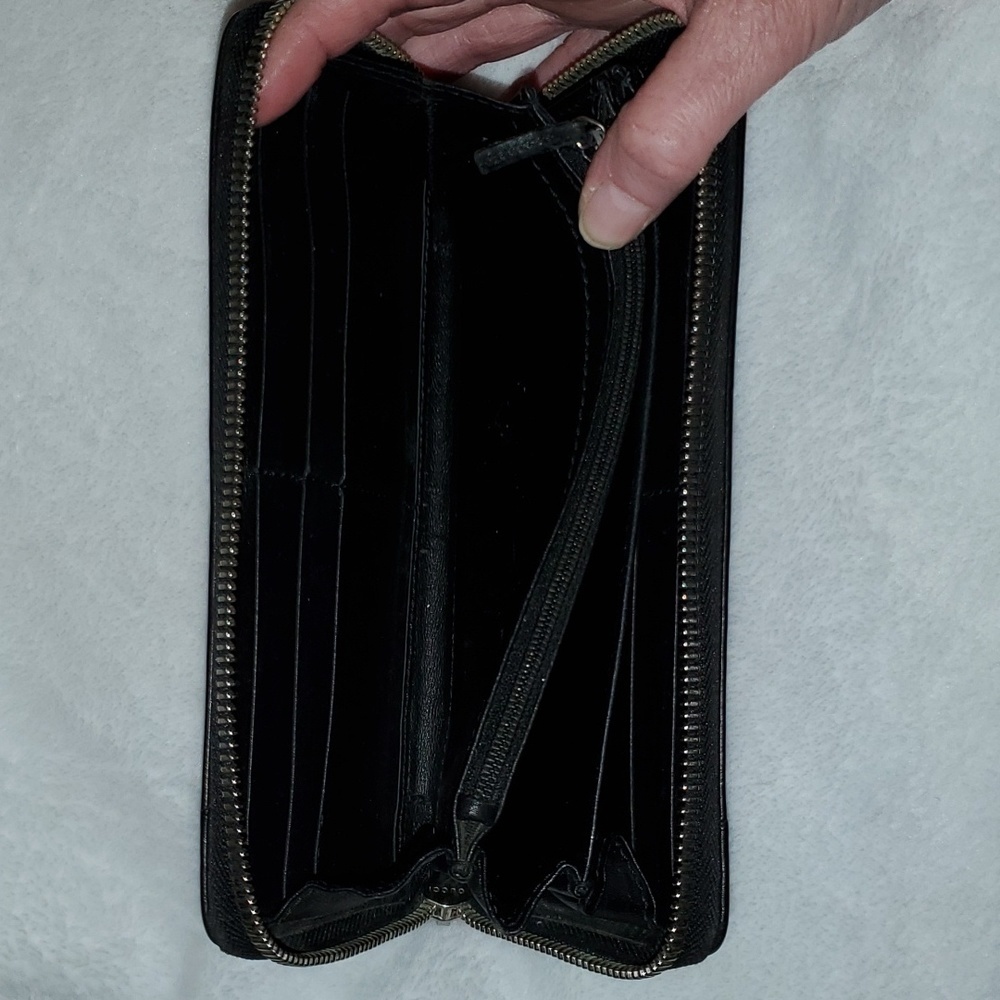 Gucci Zip Around Long Wallet - Picture 10 of 16